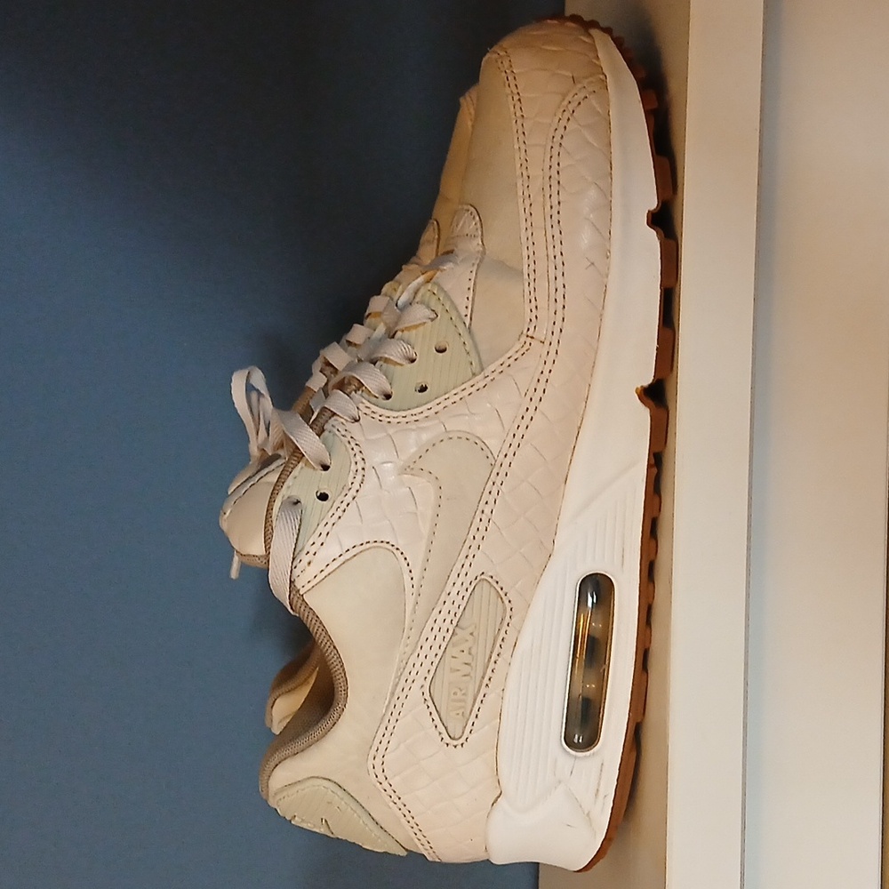 Nike Air Max Textured Cream Sneakers - Picture 4 of 7